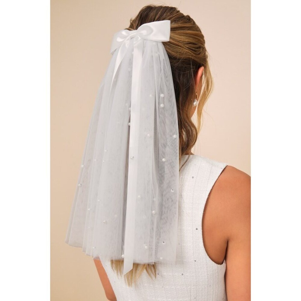 Lulus Beautiful Promise White Satin Bow Pearl Mesh Veil - Size One Size